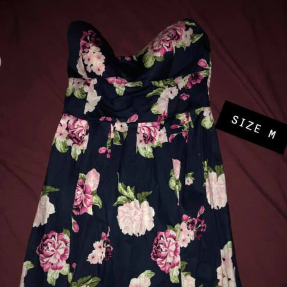 Dresses & Jacket - Picture 6 of 8